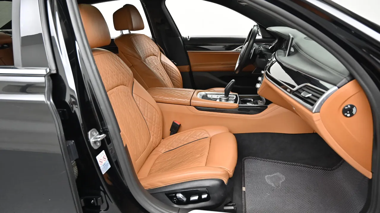 BMW 7er — miniaturë 10