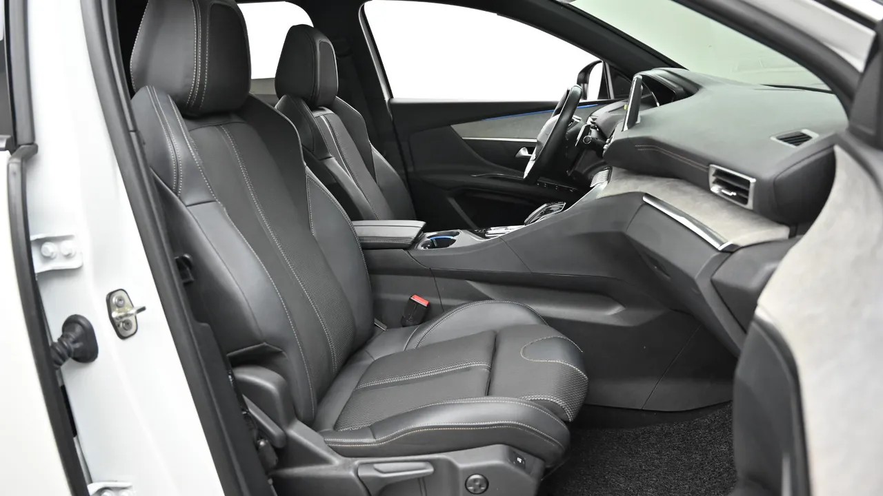 Peugeot 3008 2nd Generation 1.2 GT