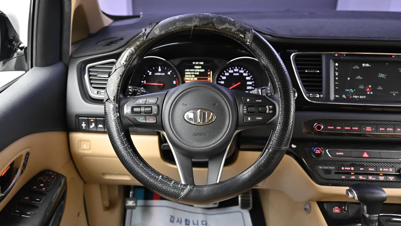 Kia Carnival — miniaturë 13