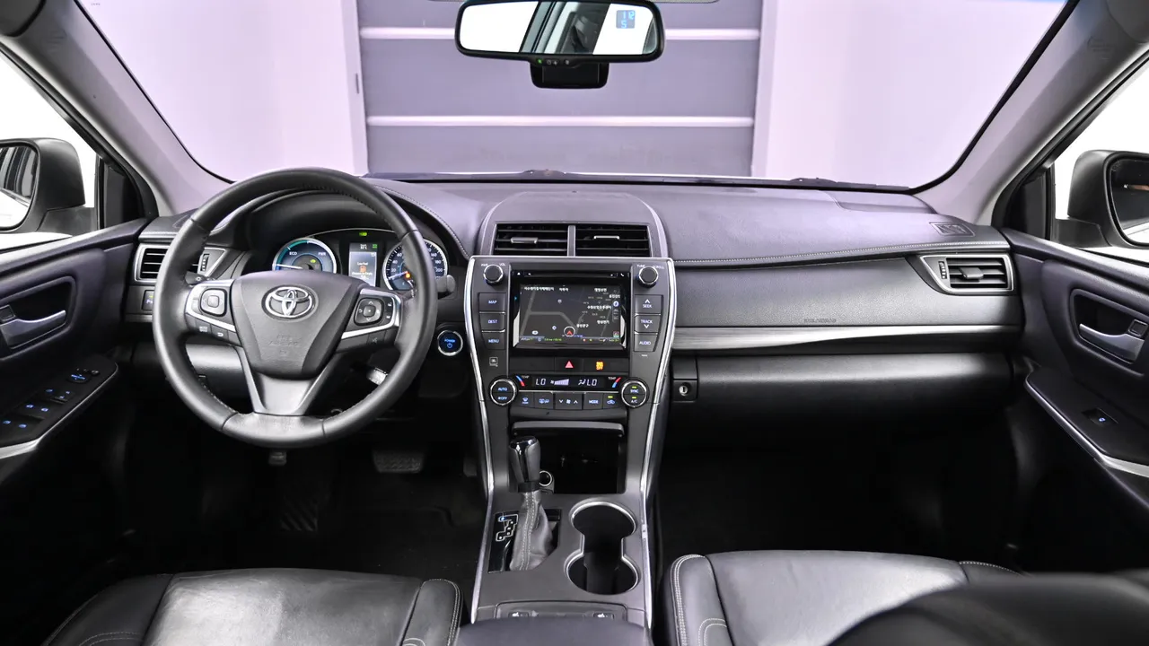 Toyota Camry — miniaturë 7