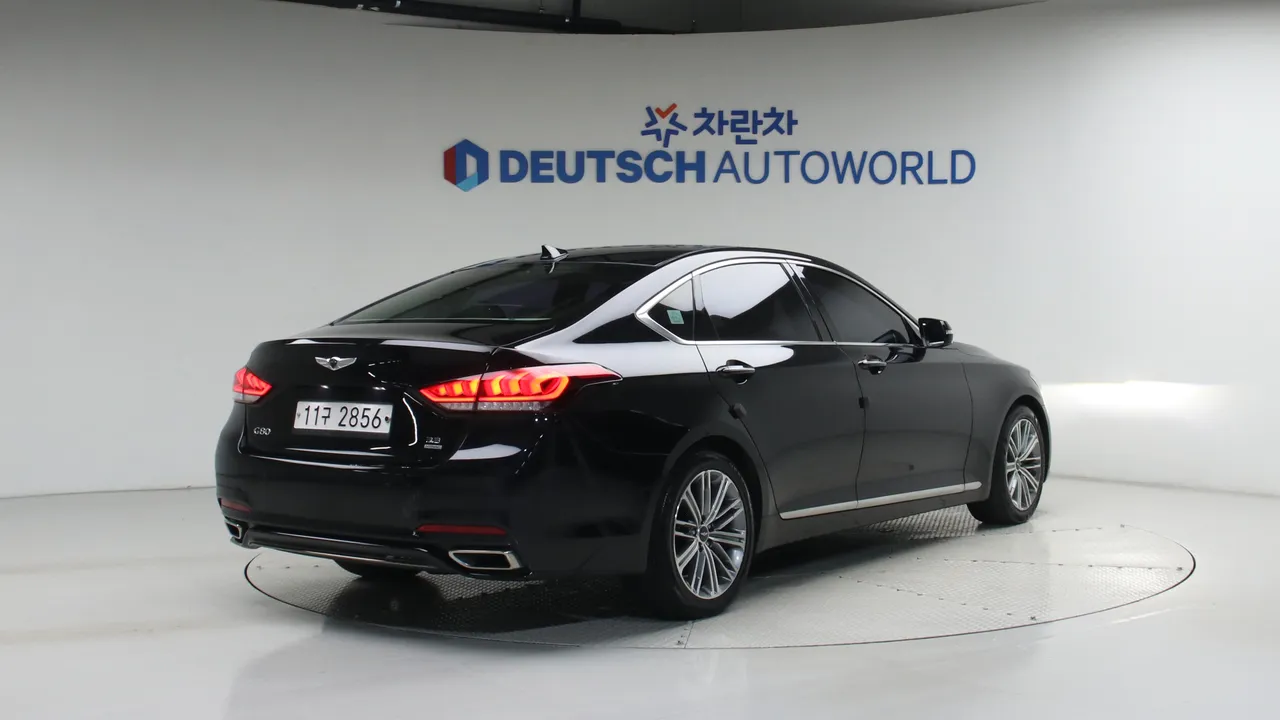 Genesis G80 — miniaturë 2