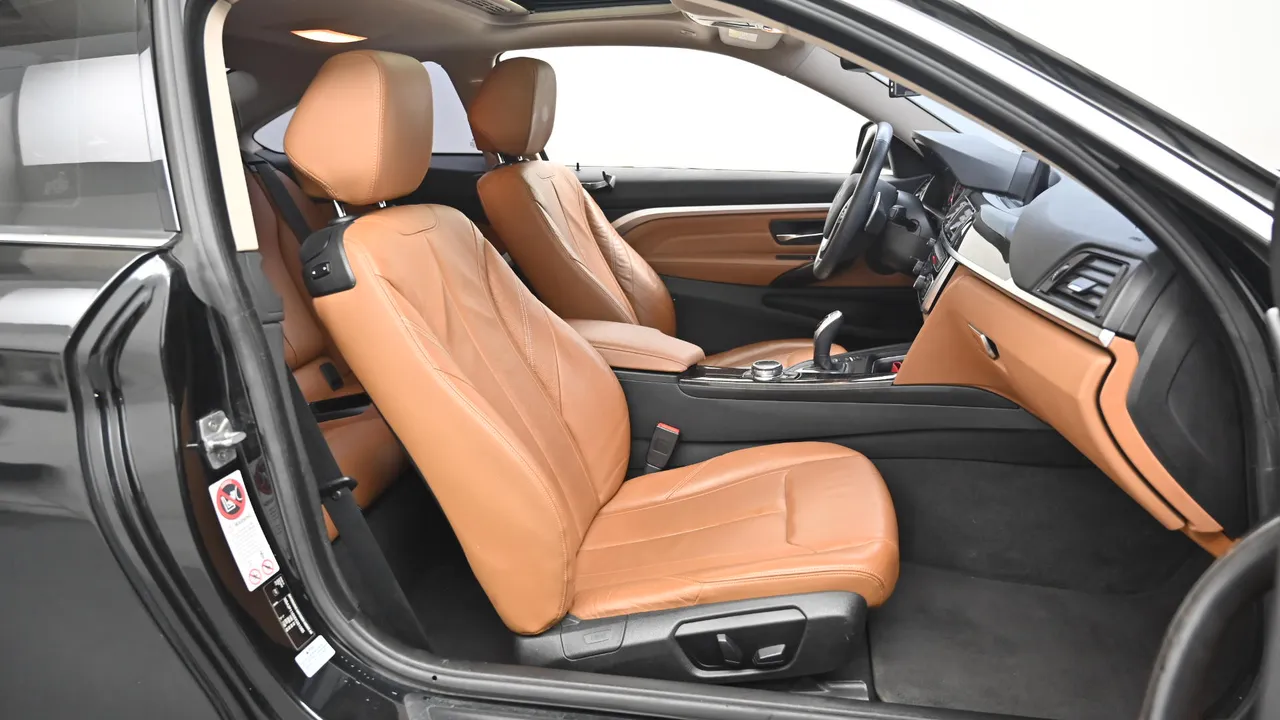 BMW 4 Series (F32) 420d Luxury Coupe