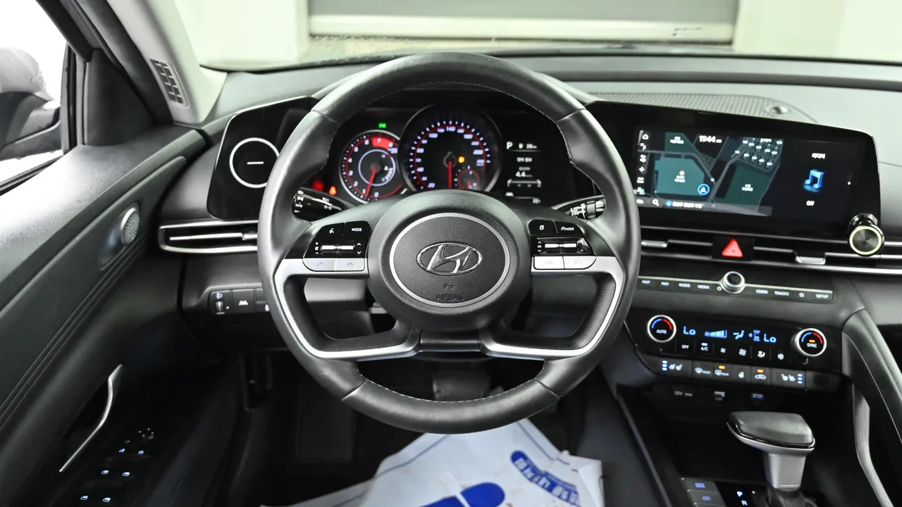 Hyundai Avante — miniaturë 13