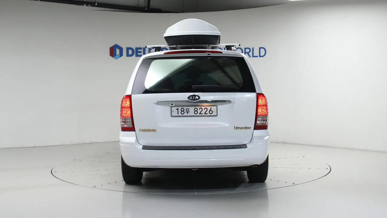 Kia Carnival — miniaturë 4