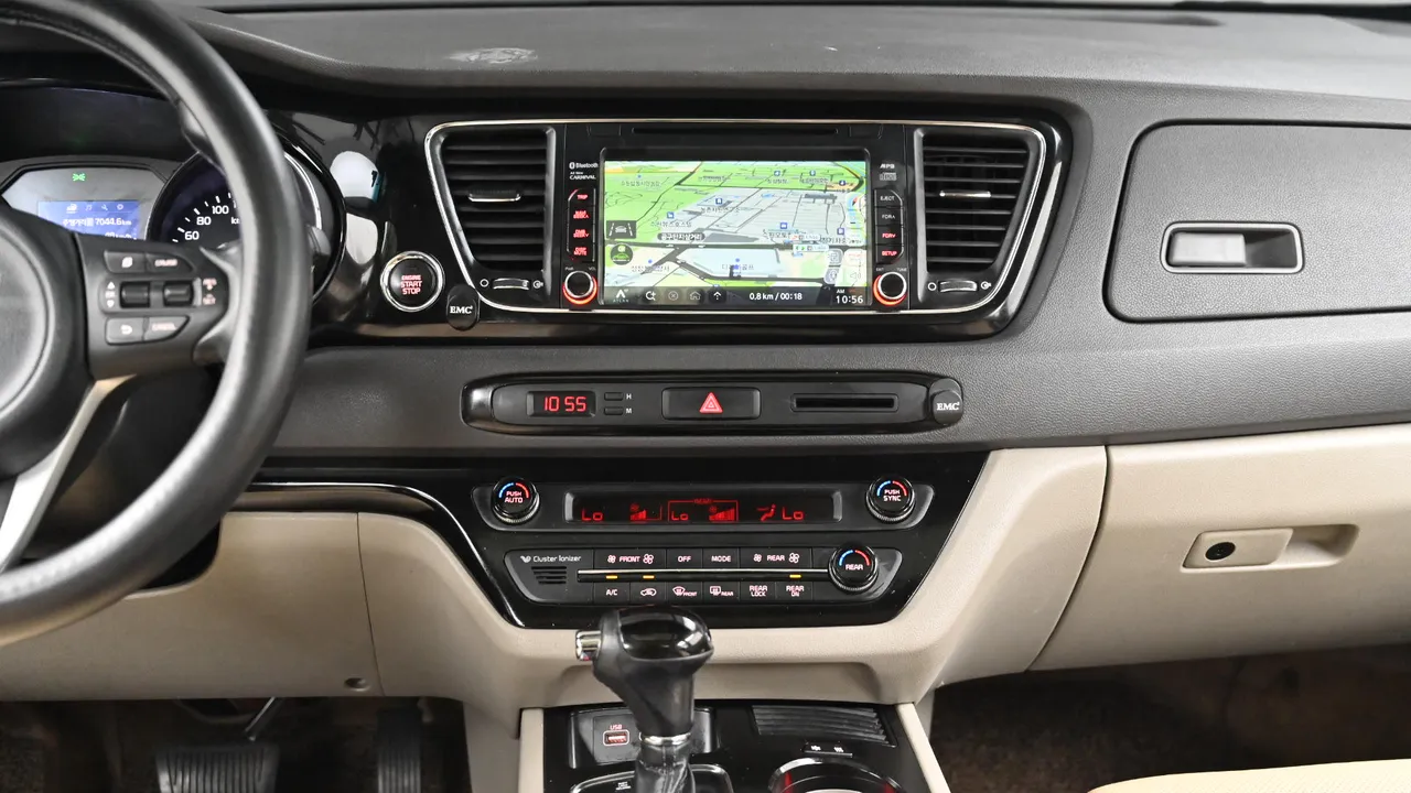Kia Carnival — miniaturë 14