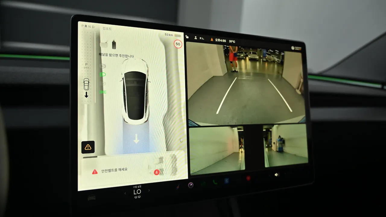 Tesla Model 3 — miniaturë 15