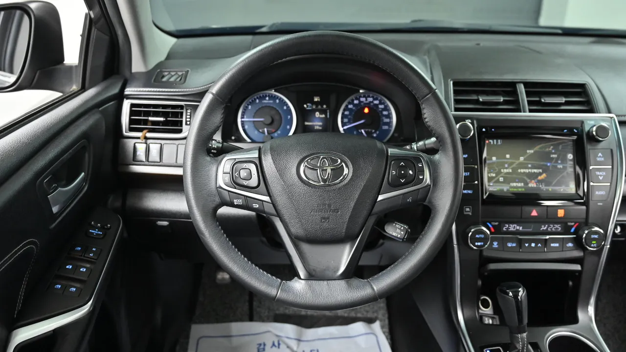 Toyota Camry — miniaturë 31