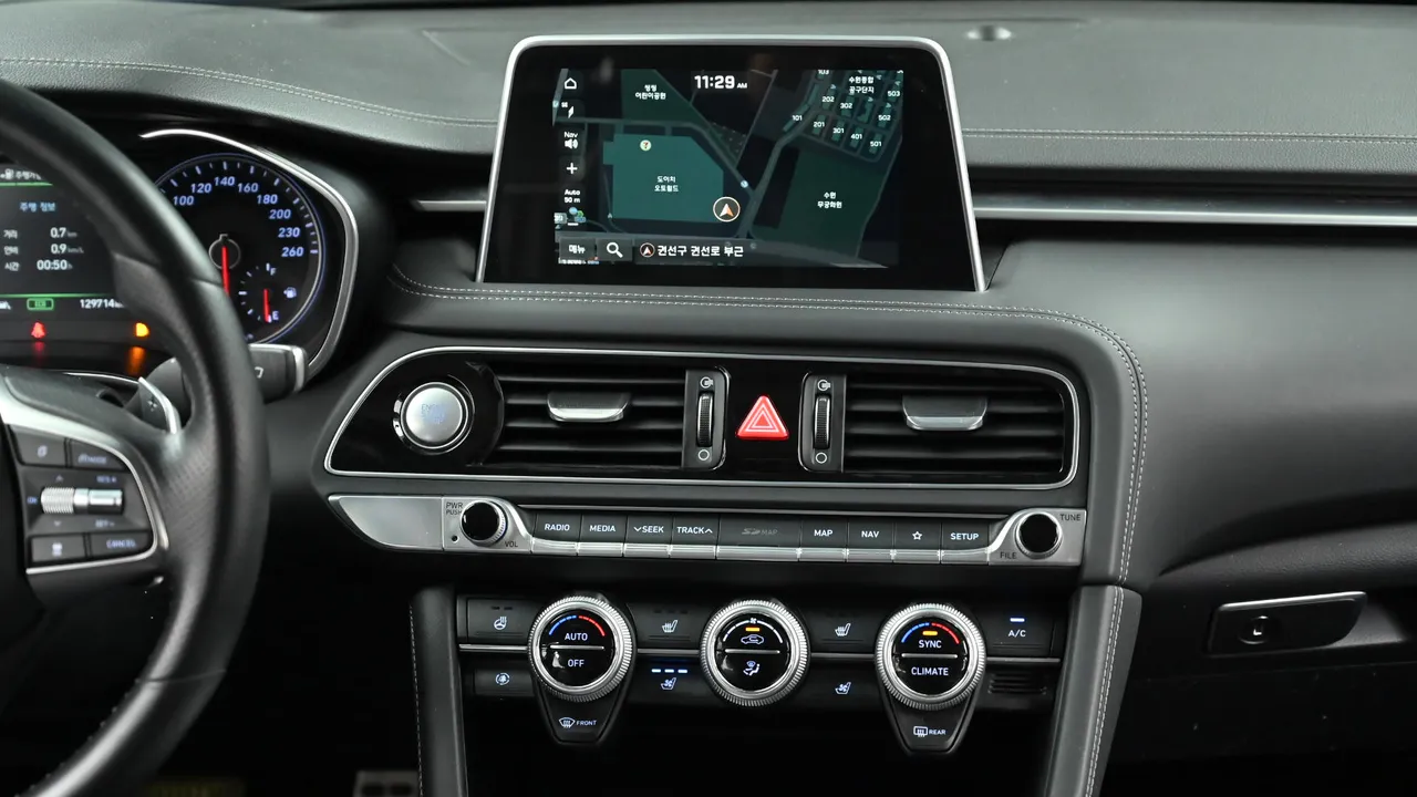 Genesis G70 — miniaturë 14