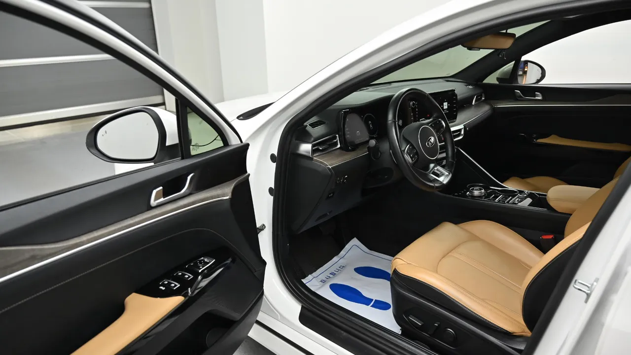 Kia K5 — miniaturë 11