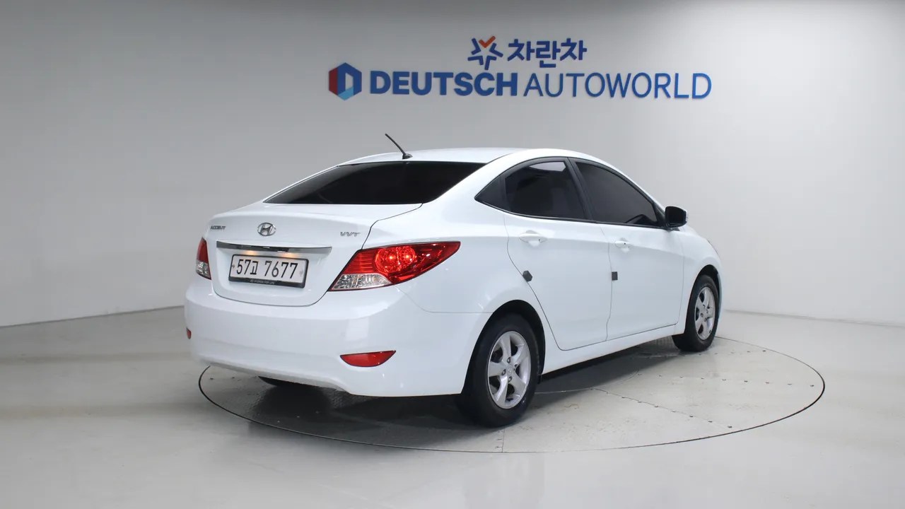 Hyundai Accent — miniaturë 2