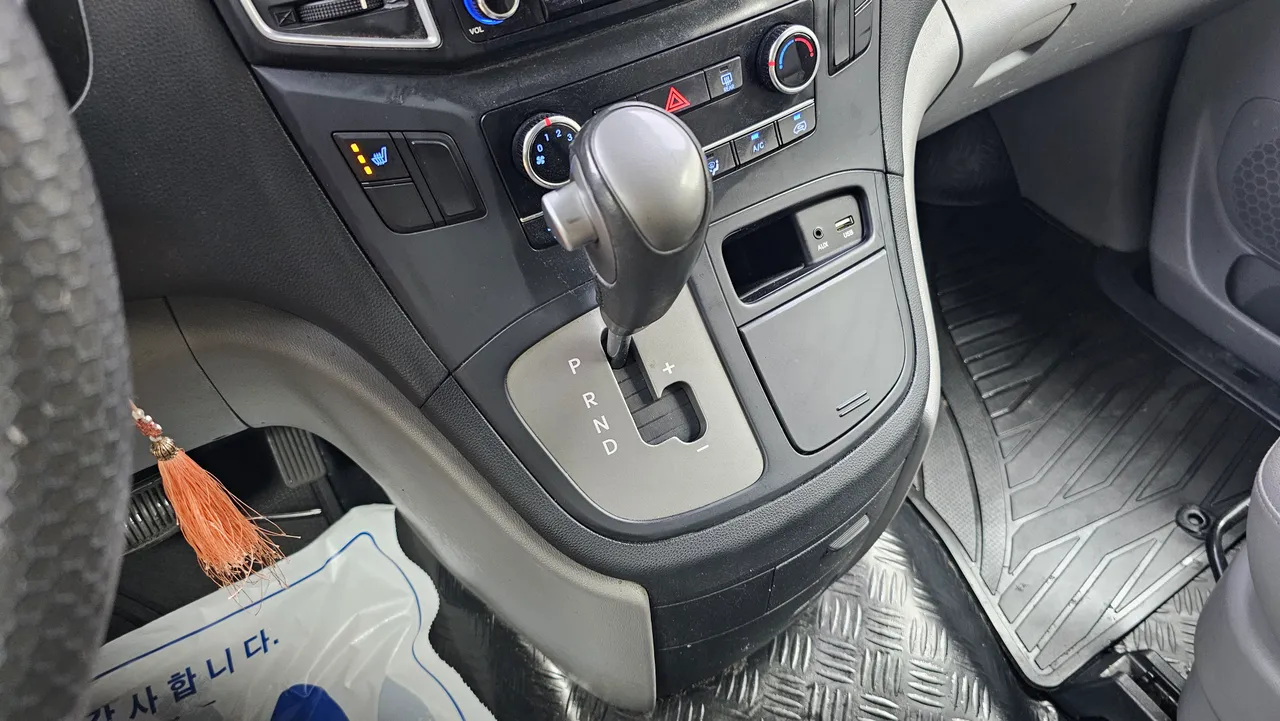 Hyundai Starex — miniaturë 9