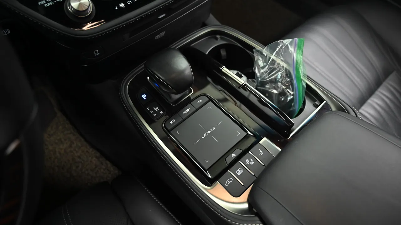 Lexus LS A 5-a Generație 500 3.5 Luxury AWD