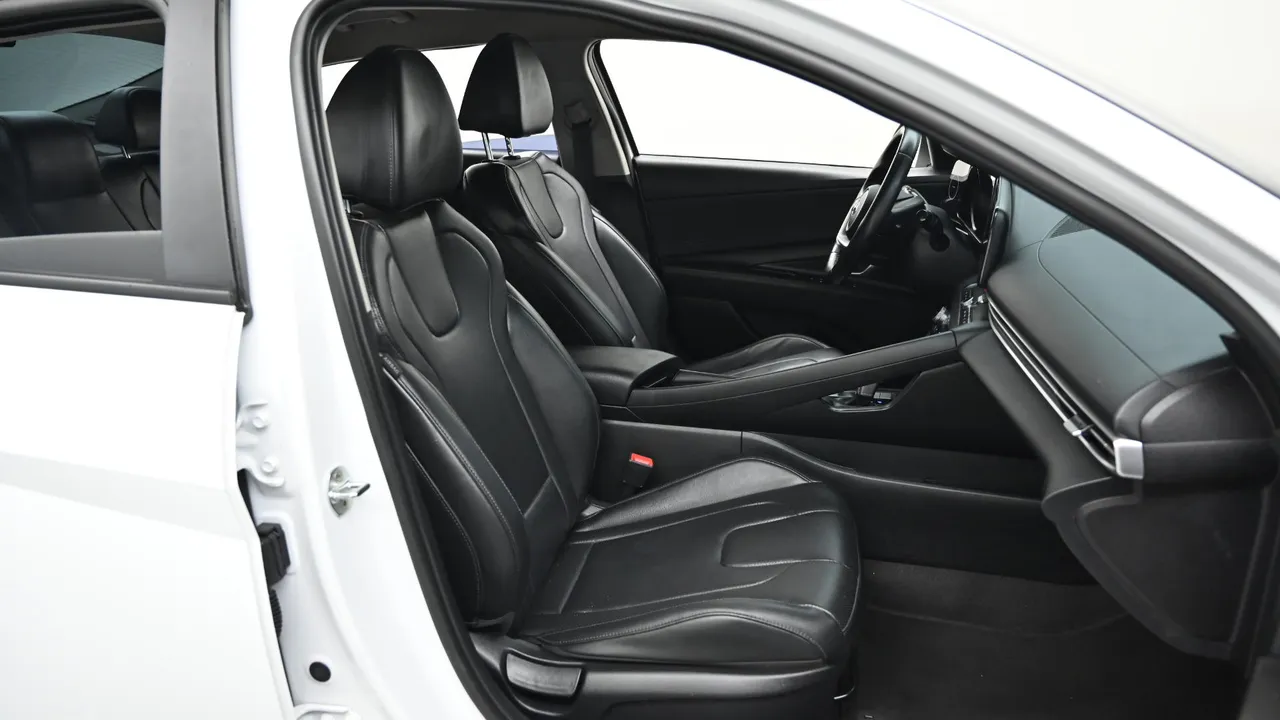 Hyundai Avante — miniaturë 10