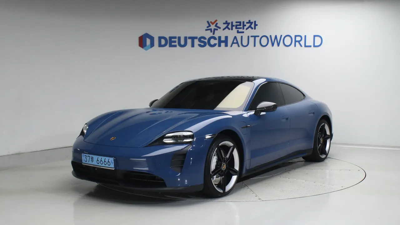 Porsche Taycan 93.4kWh 4S — foto 1