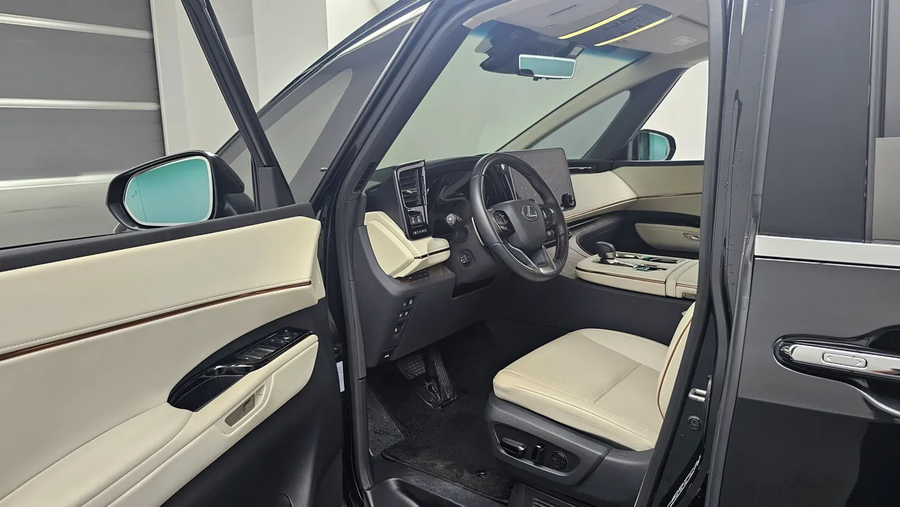 Lexus LM — miniaturë 11