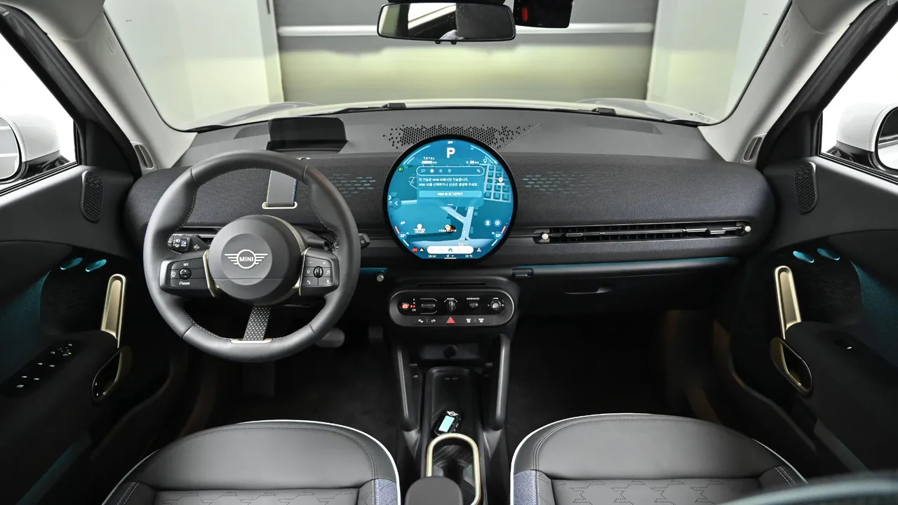Mini Aceman 1st Generation 54.2kWh E Classic