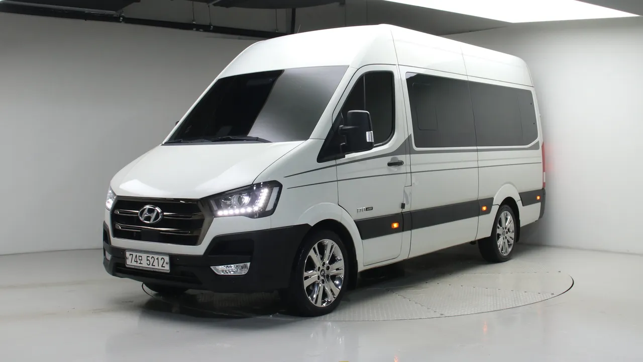 Hyundai Solati 15인승 럭셔리 — foto 1