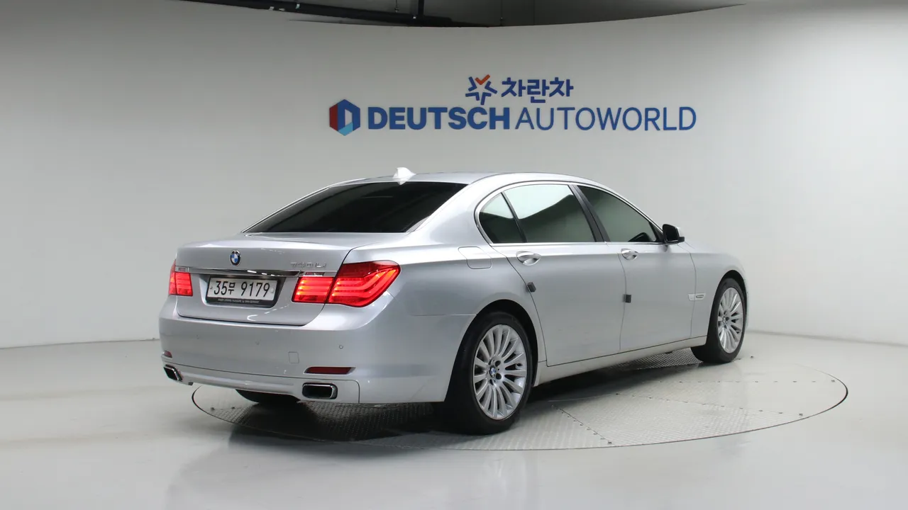 BMW 7er — miniaturë 2