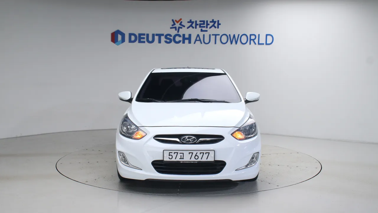 Hyundai Accent — miniaturë 3