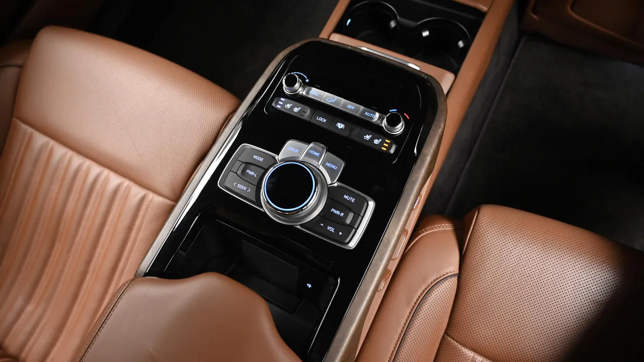 Genesis G90 — miniaturë 16