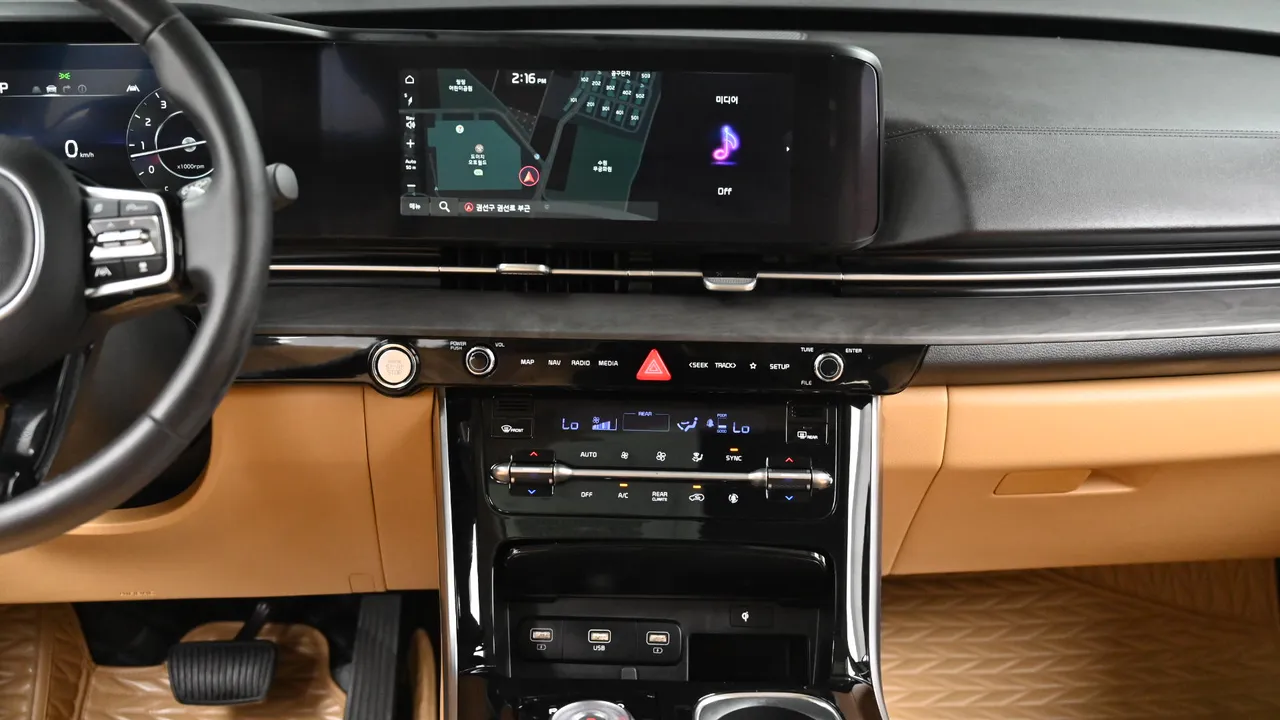 Kia Carnival — miniaturë 14