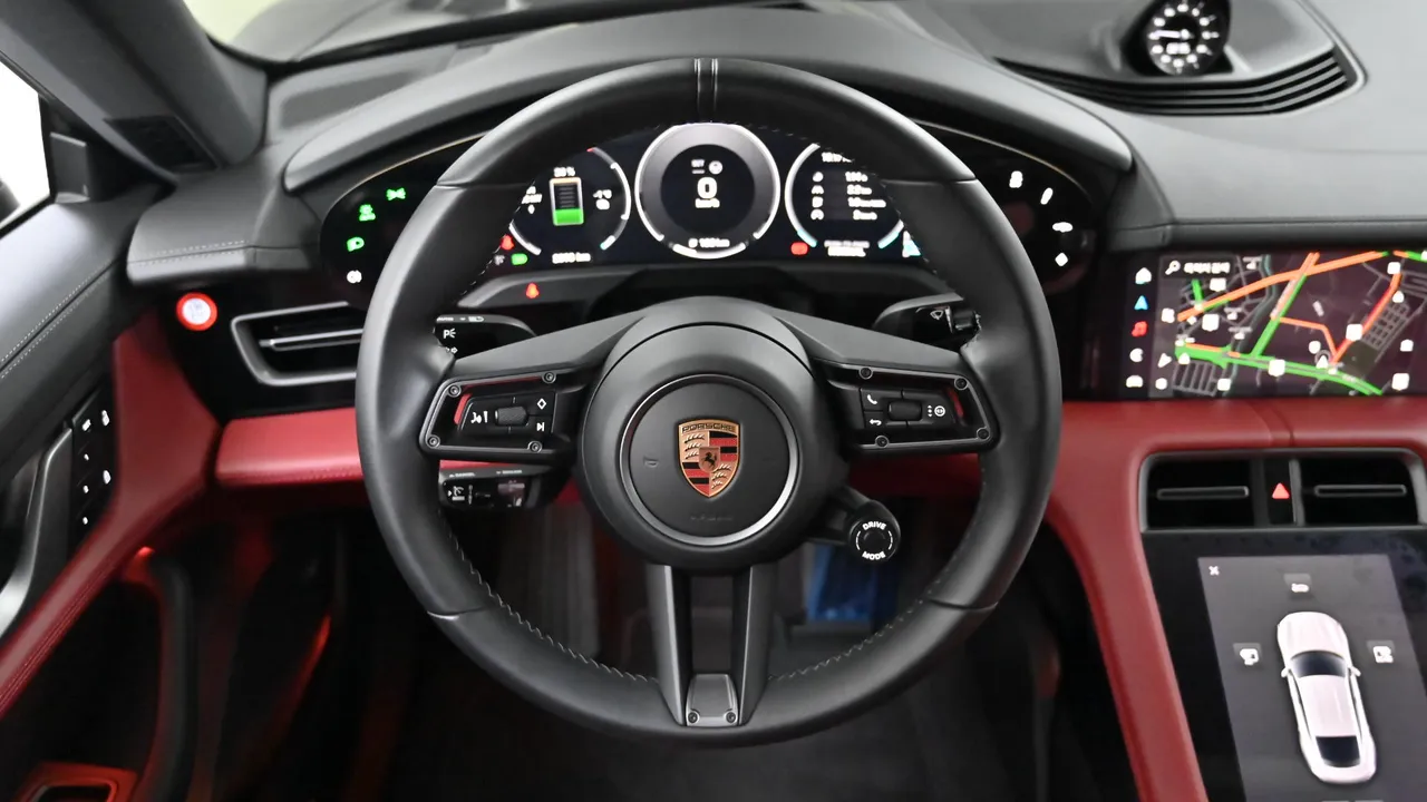 Porsche Taycan — miniaturë 22