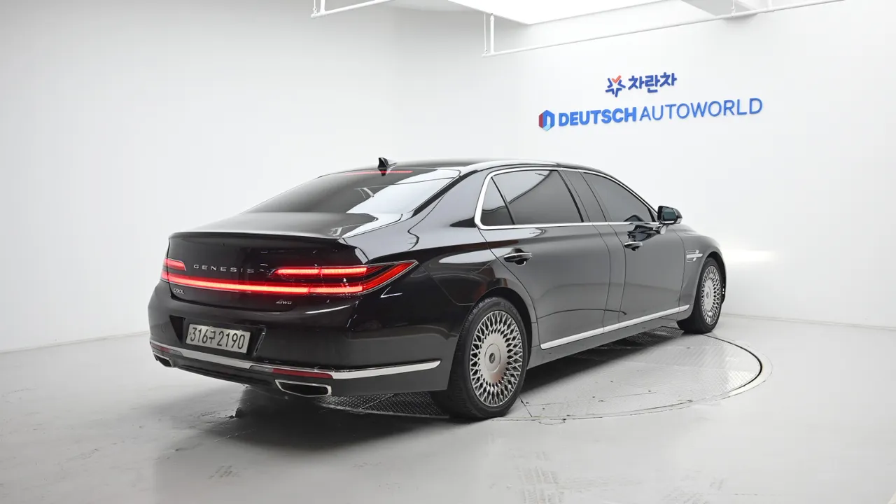 Genesis G90 — miniaturë 2