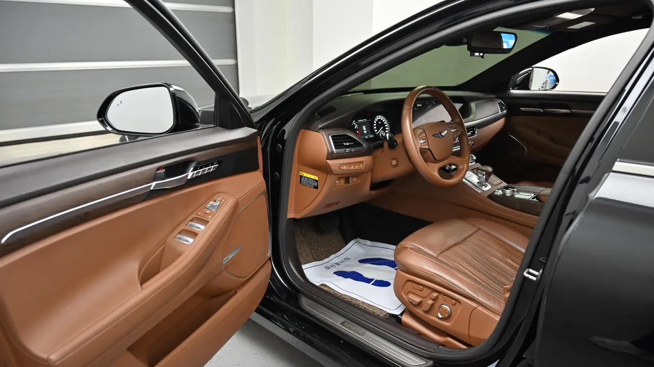 Genesis G90 — miniaturë 11