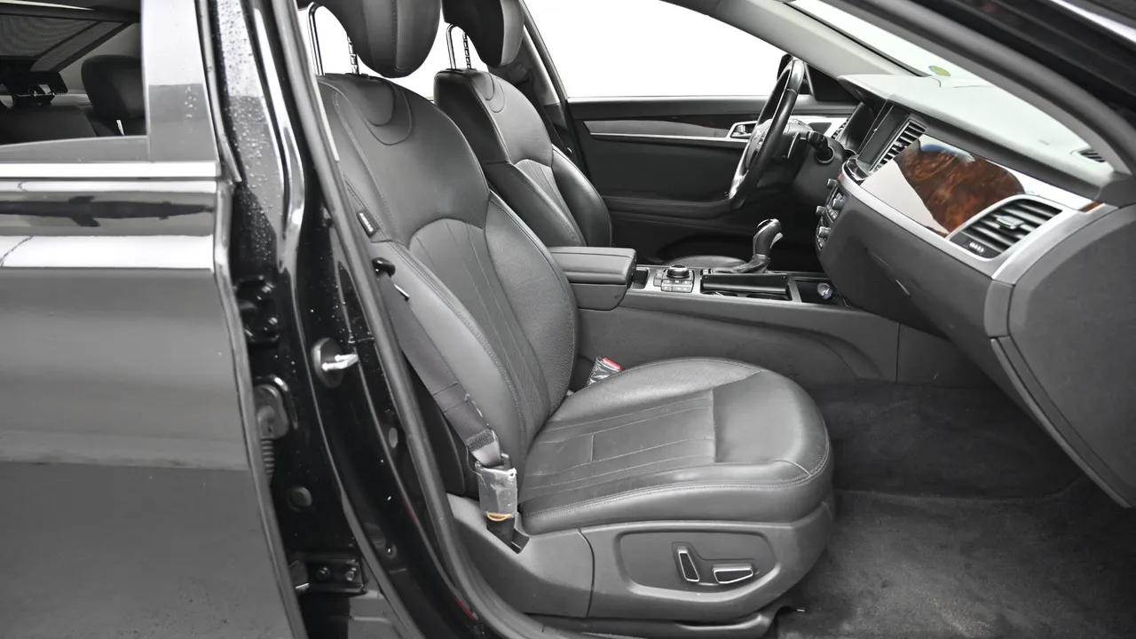 Hyundai Genesis — miniaturë 10