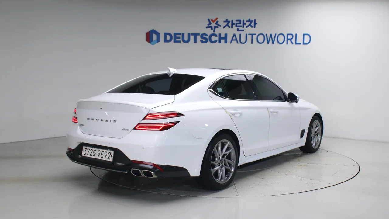 Genesis G70 — miniaturë 2
