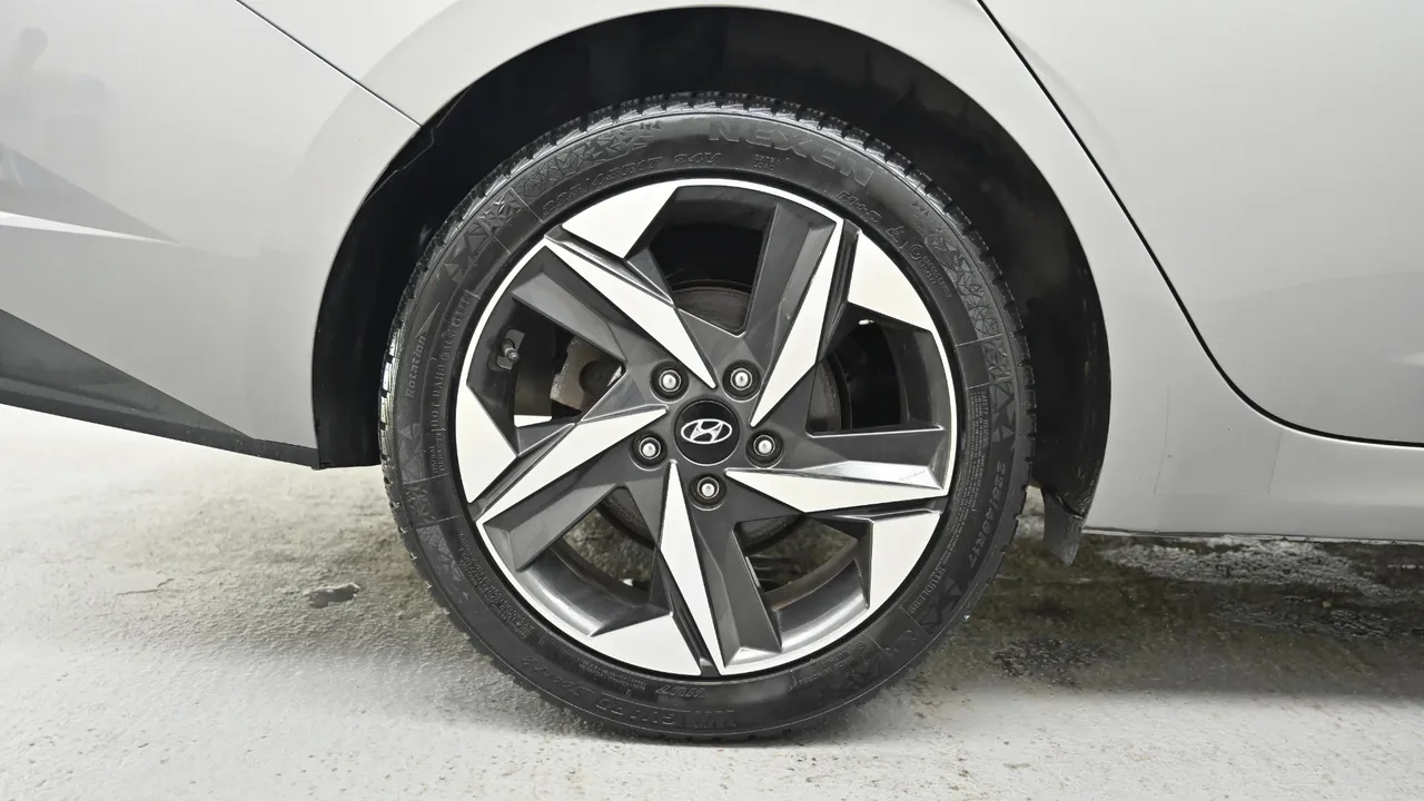 Hyundai Avante — miniaturë 5