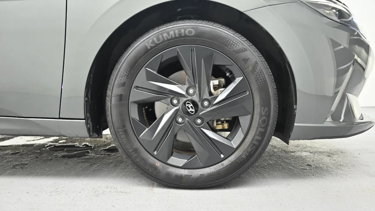 Hyundai Avante — miniaturë 5