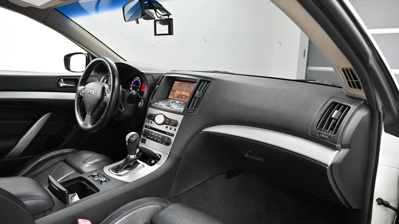 Infiniti G37 Coupe Advanced V36