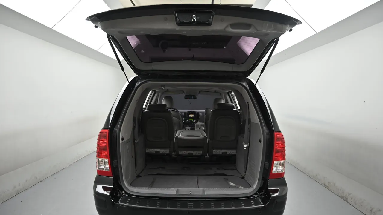 Kia Carnival — miniaturë 19