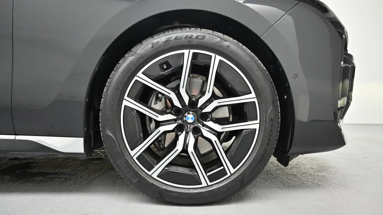 BMW 7er — miniaturë 5