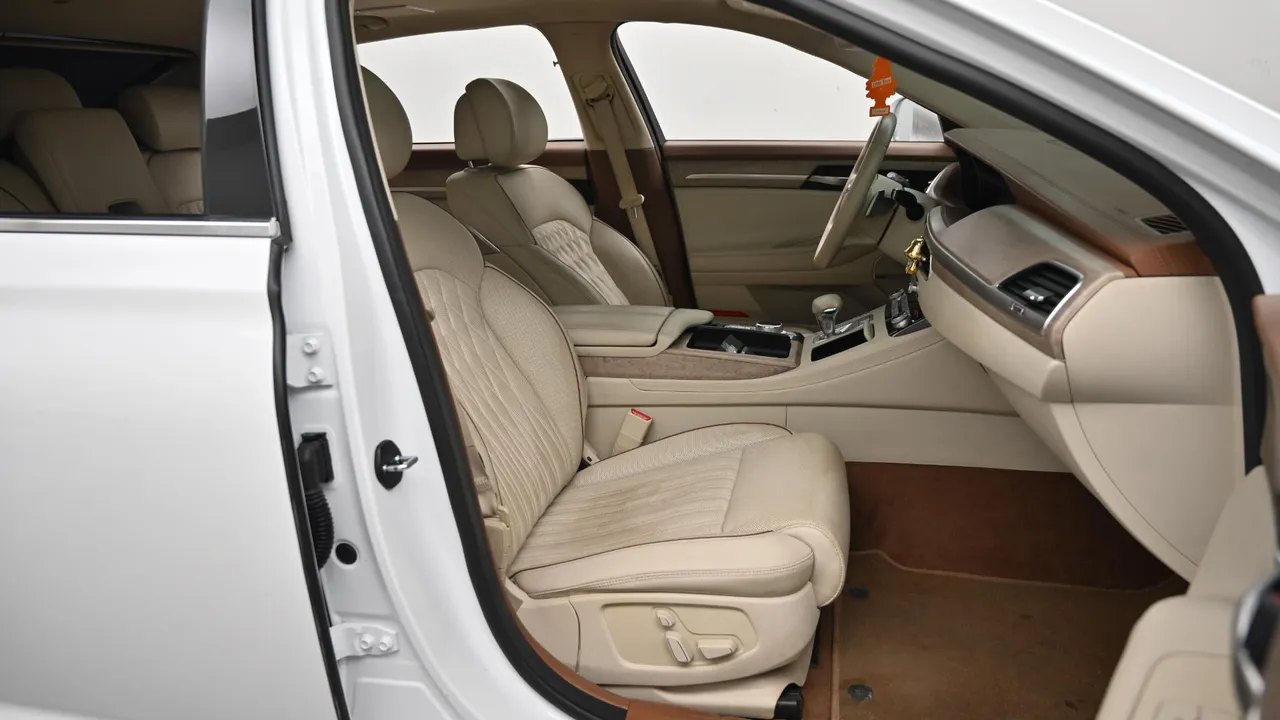 Genesis G90 — miniaturë 10