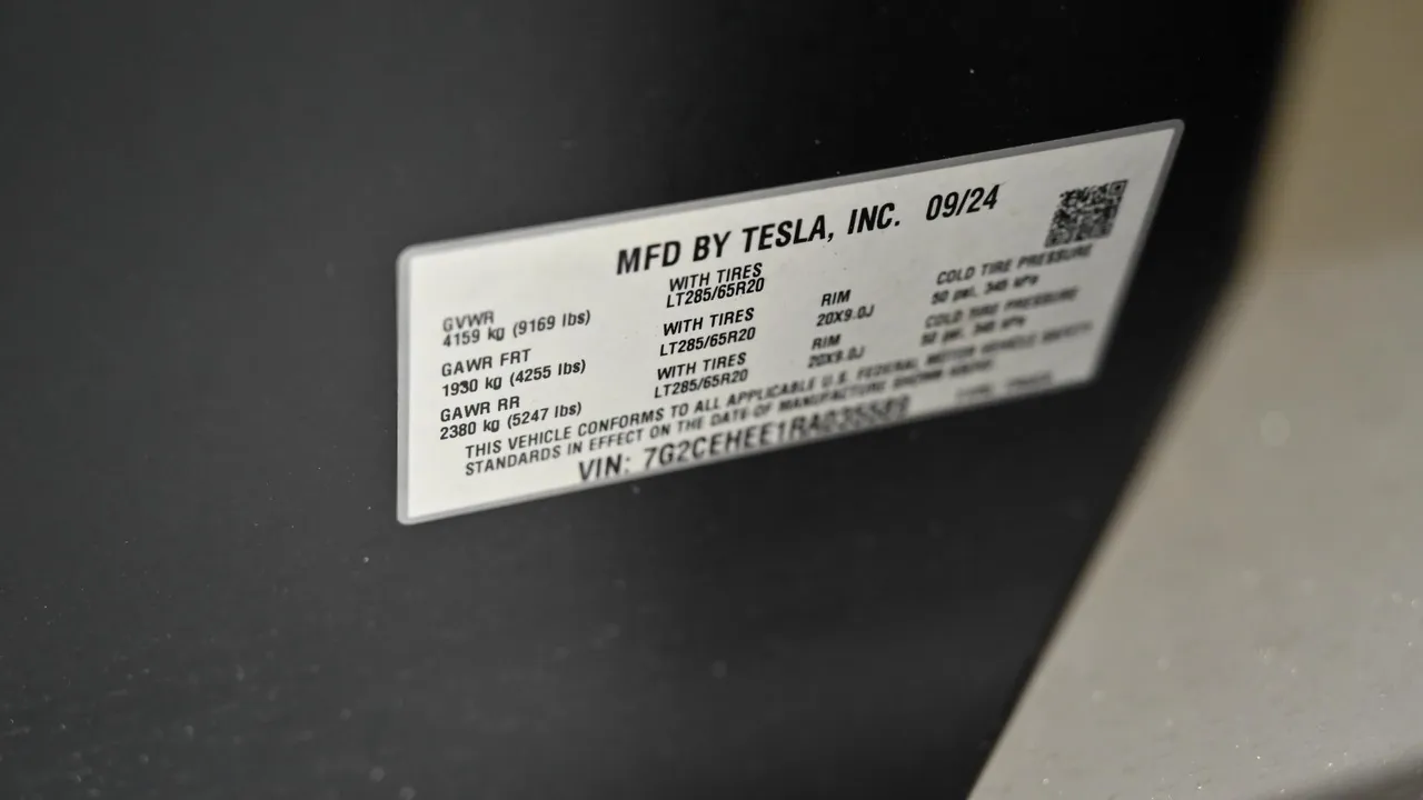 Tesla Cybertruck — miniaturë 20