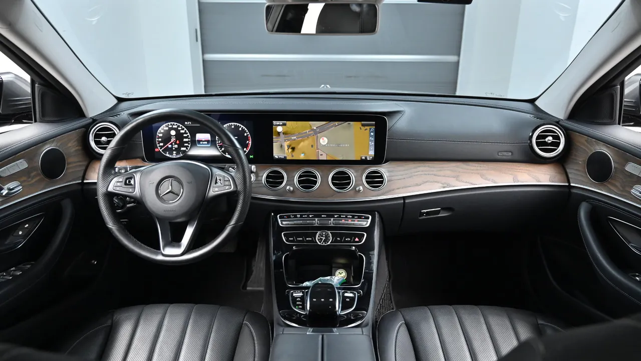 Mercedes-Benz E-klasse — miniaturë 7