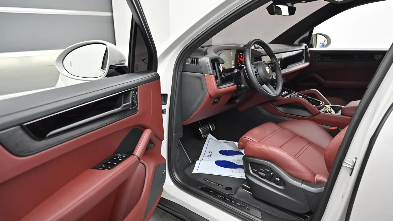 Porsche Cayenne — miniaturë 11