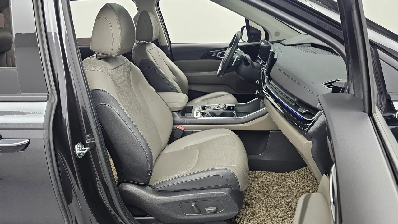 Kia Carnival — miniaturë 10