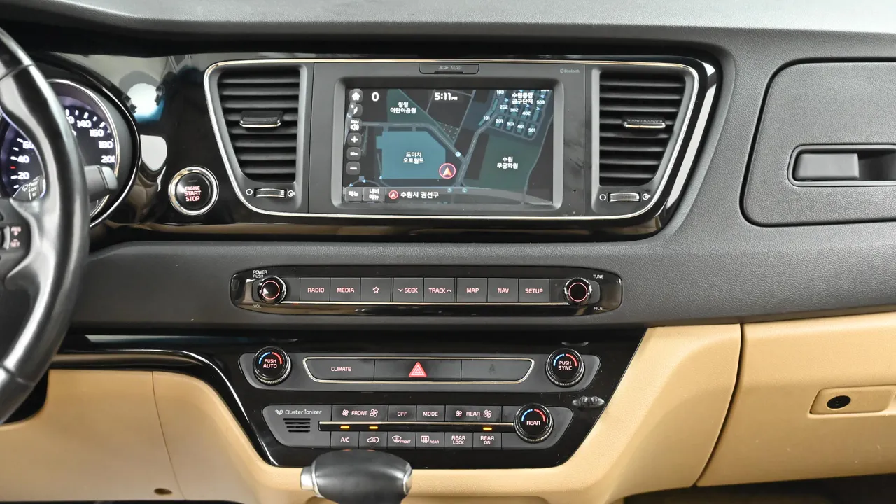 Kia Carnival — miniaturë 14