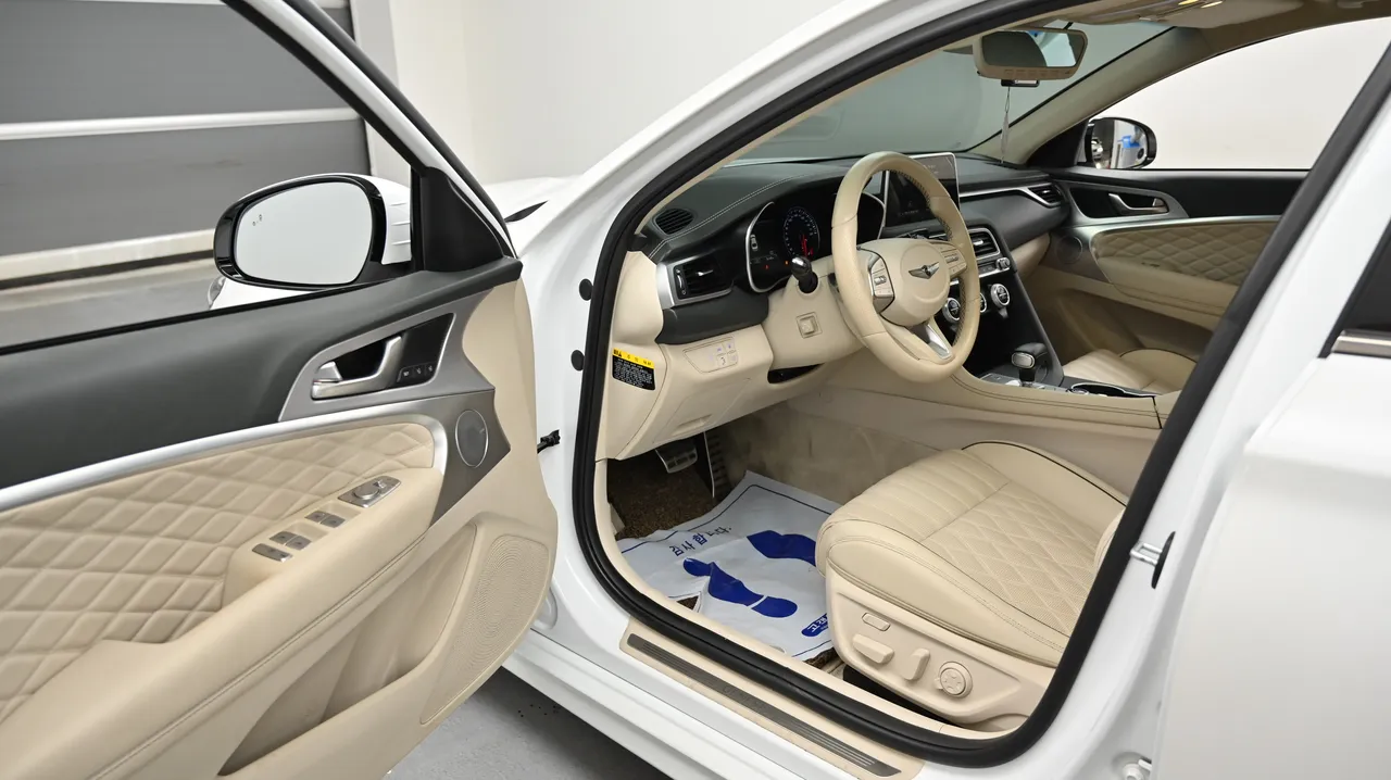 Genesis G70 — miniaturë 11