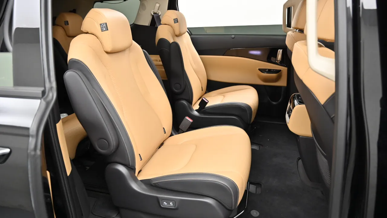 Kia Carnival — miniaturë 12