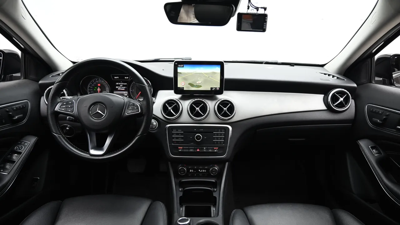 Мерседес ГЛА-Класс X156 GLA200d