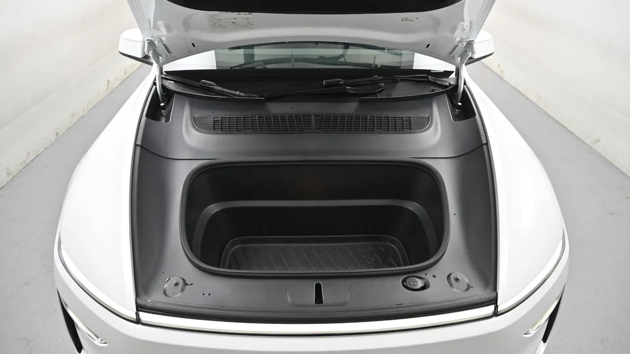 Tesla Model Y — miniaturë 6