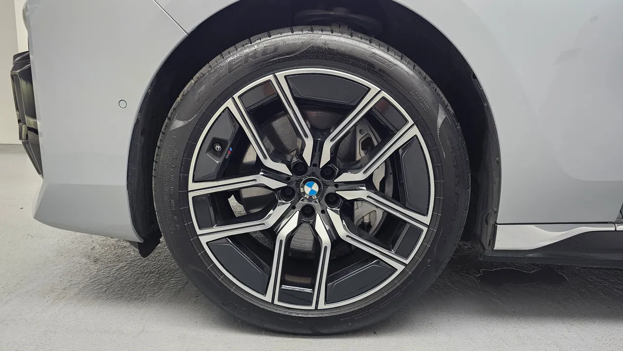 BMW i7 — miniaturë 5