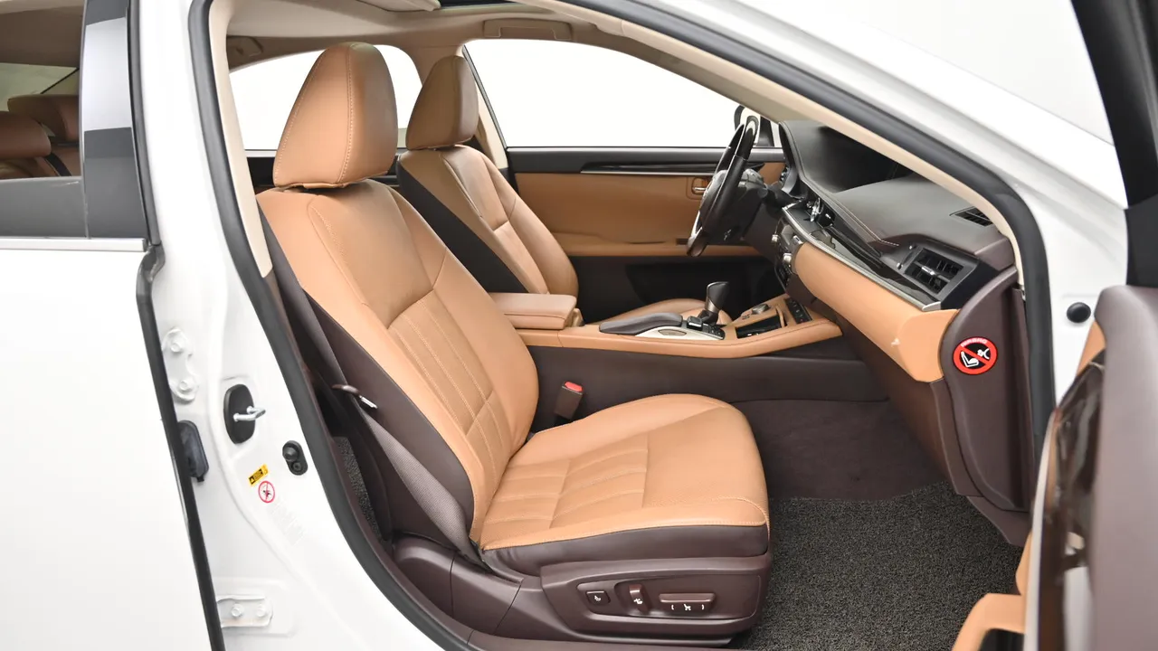 Lexus ES — miniaturë 10