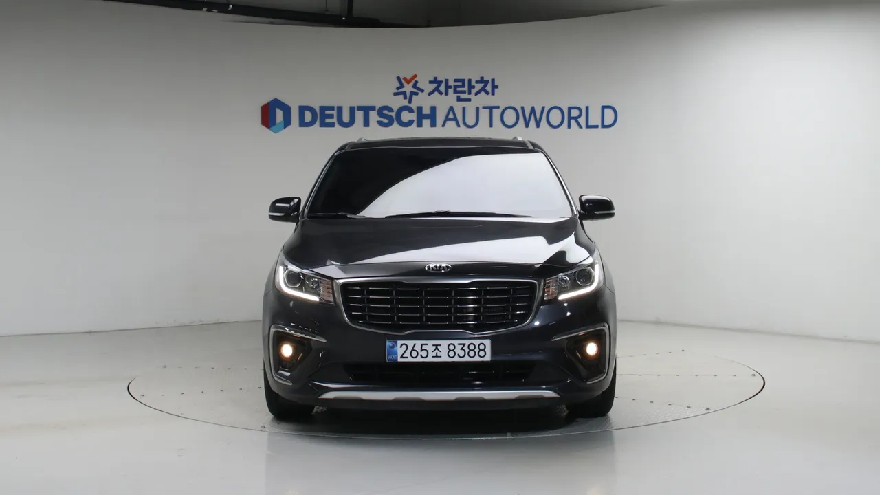 Kia Carnival — miniaturë 3