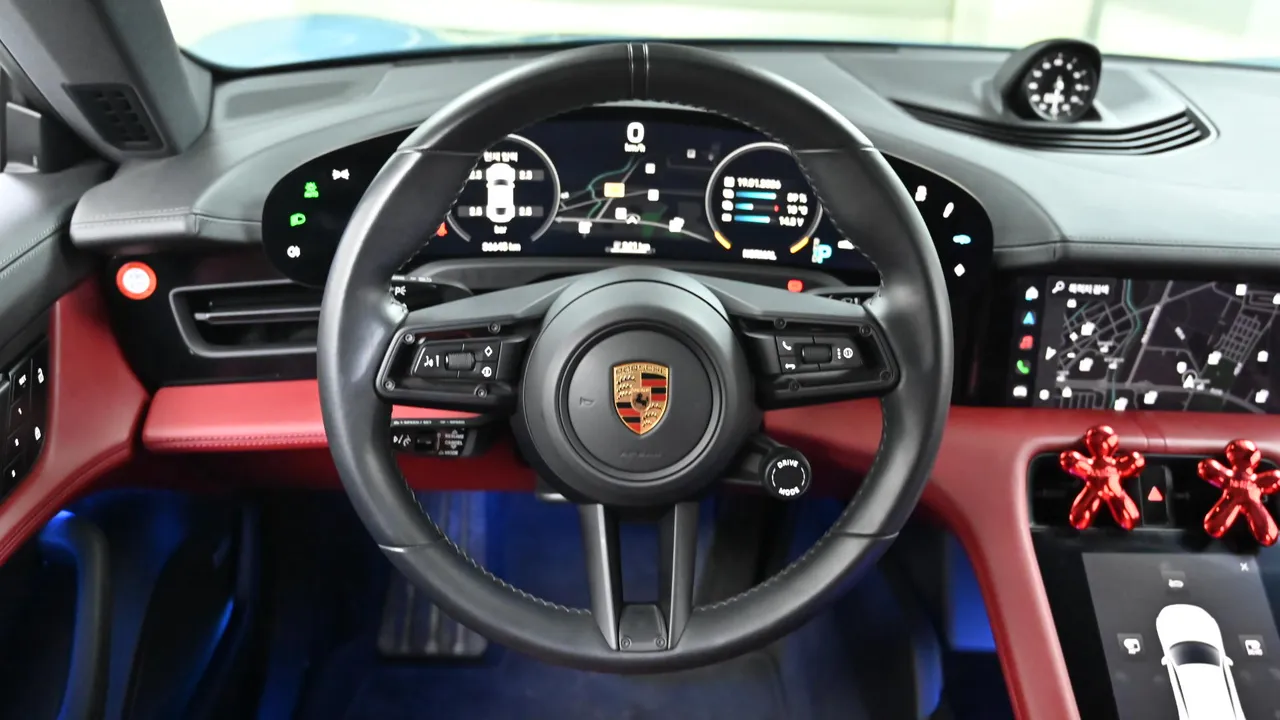 Porsche Taycan — miniaturë 22
