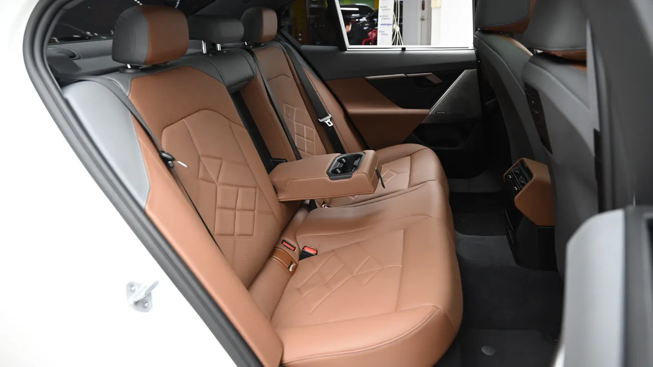 BMW 5er — miniaturë 12